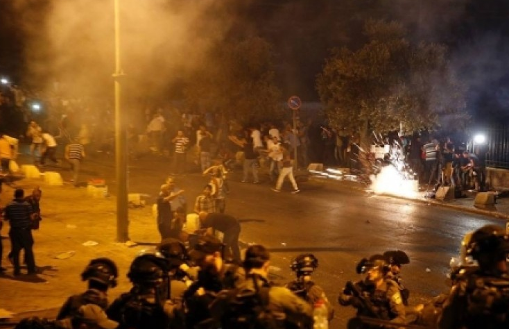 الإحتلال يصيب مواطنين من جنين والخليل ويعتقل آخرين